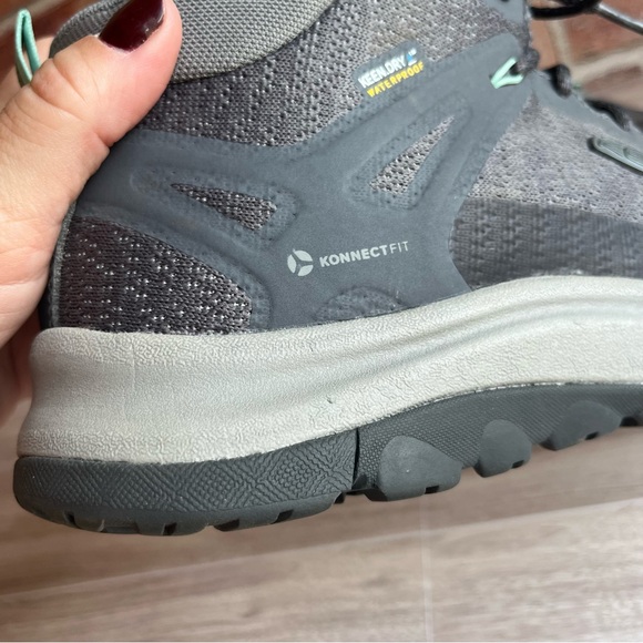 Keen Mid height hiking boots grey and mint green size 9.5 - Picture 5 of 13